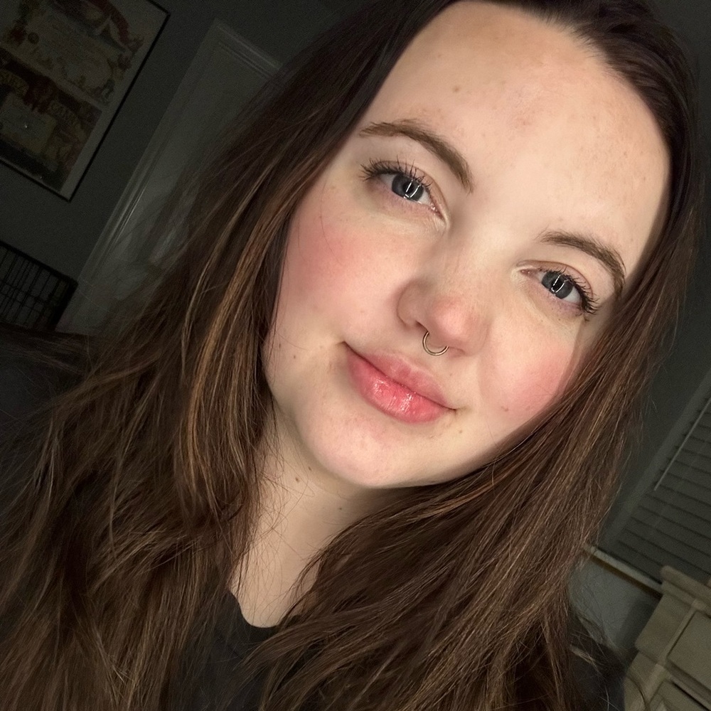 Meet your Posher, Jade